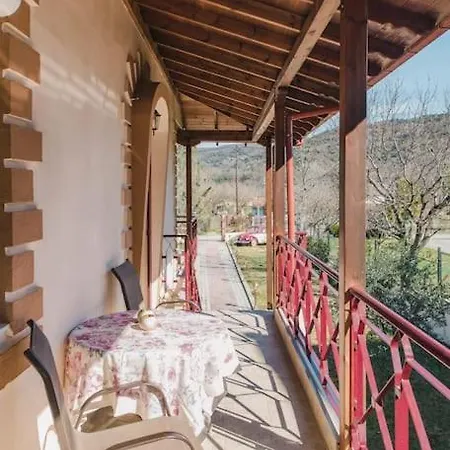 ολοκληρη βιλα Xrisafis *