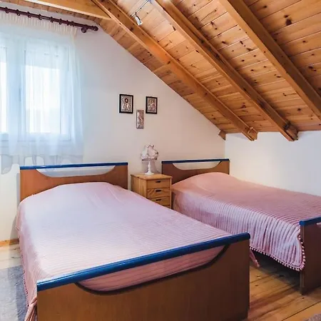 ολοκληρη βιλα Xrisafis Эдесса