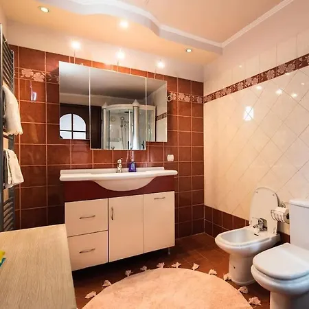 ολοκληρη βιλα Xrisafis Вилла *