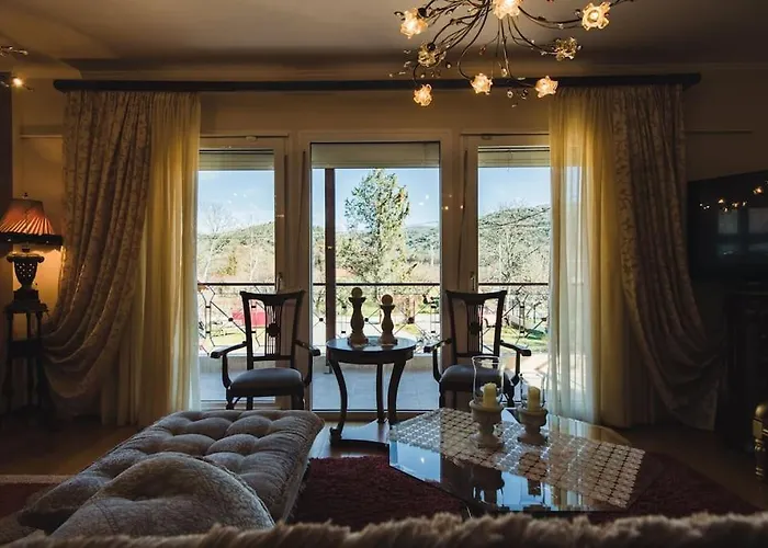 ολοκληρη βιλα Xrisafis 埃泽萨